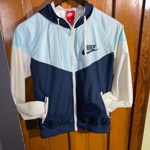 SOLD Nike Windbreaker